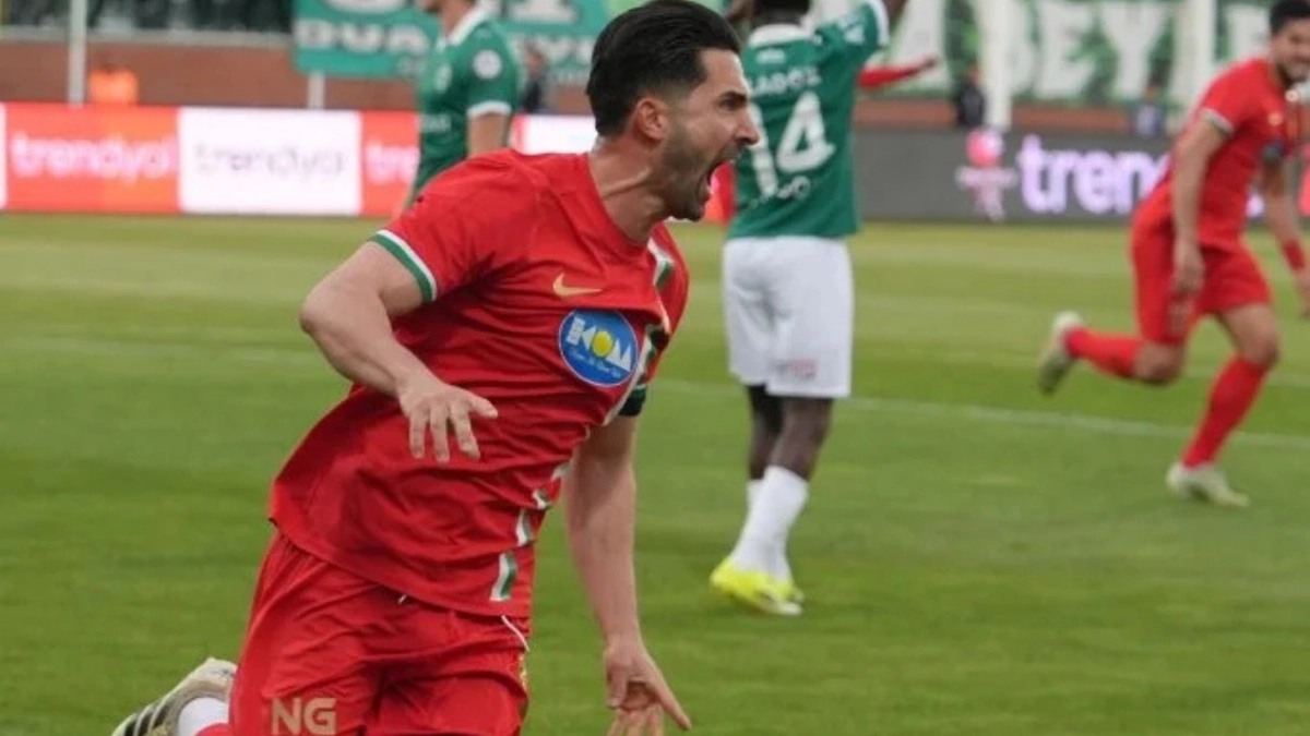 Amedspor'da 11 futbolcuyla yollar ayrıldı