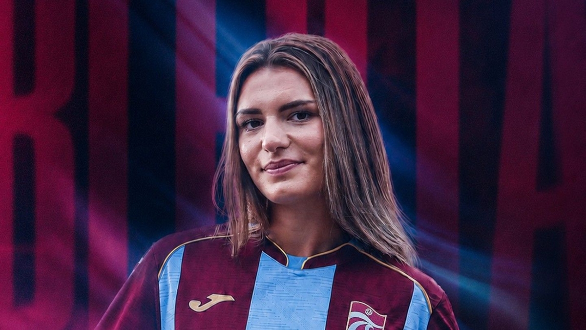 Trabzonspor'da Blerta Smaili imzayı attı