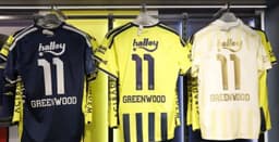 Fenerbahçe'de yeni transferler Greenwood, Ake ve Muric'in formaları satışa çıktı