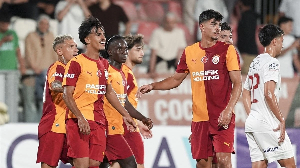 Galatasaray ilk hazırlık maçını farklı kazandı