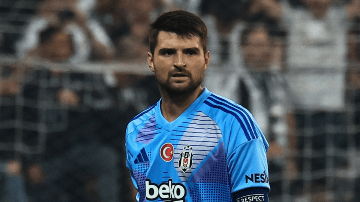 Beşiktaş, Ersin Destanoğlu'na resmen veda etti