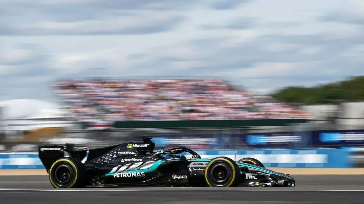 Silverstone'da şans bu kez Russell’a döndü!