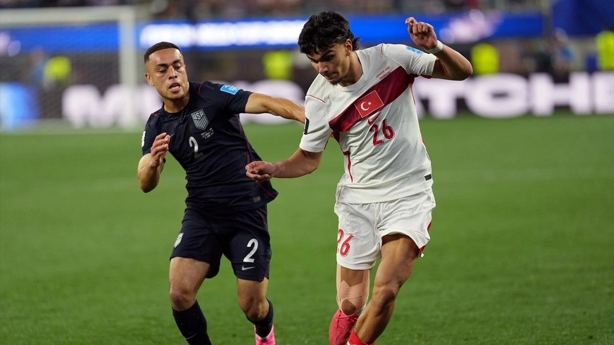 Galatasaray'a kötü haber! İtalyan kulüp Can Uzun transferinde devreye girdi