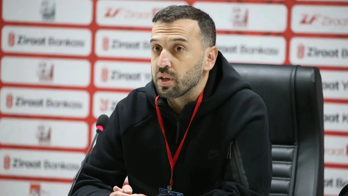 Pendikspor'da teknik direktör belli oldu! Resmen göreve geldi