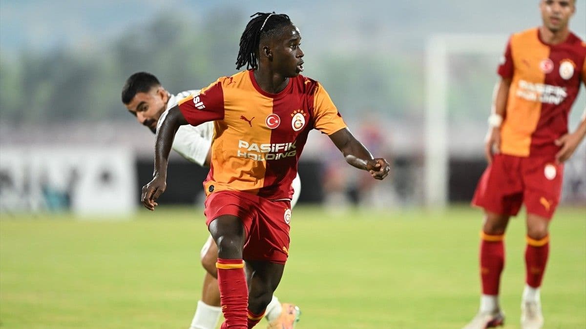 Galatasaray'da Renato Nhaga'ya sürpriz talip!