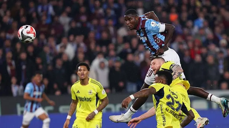 Trabzonspor - Fenerbahçe maçında Onuachu