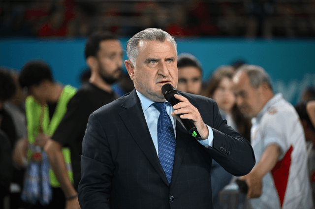 Gençlik ve Spor Bakanı Osman Aşkın Bak