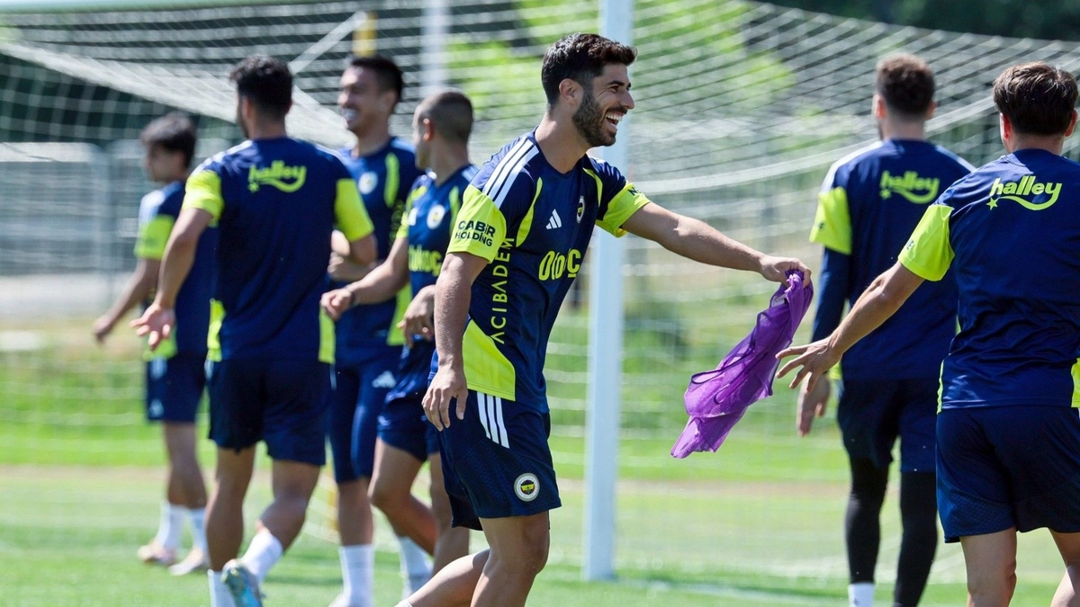 Fenerbahçe'de kadro, Avusturya kampında şekillenecek!