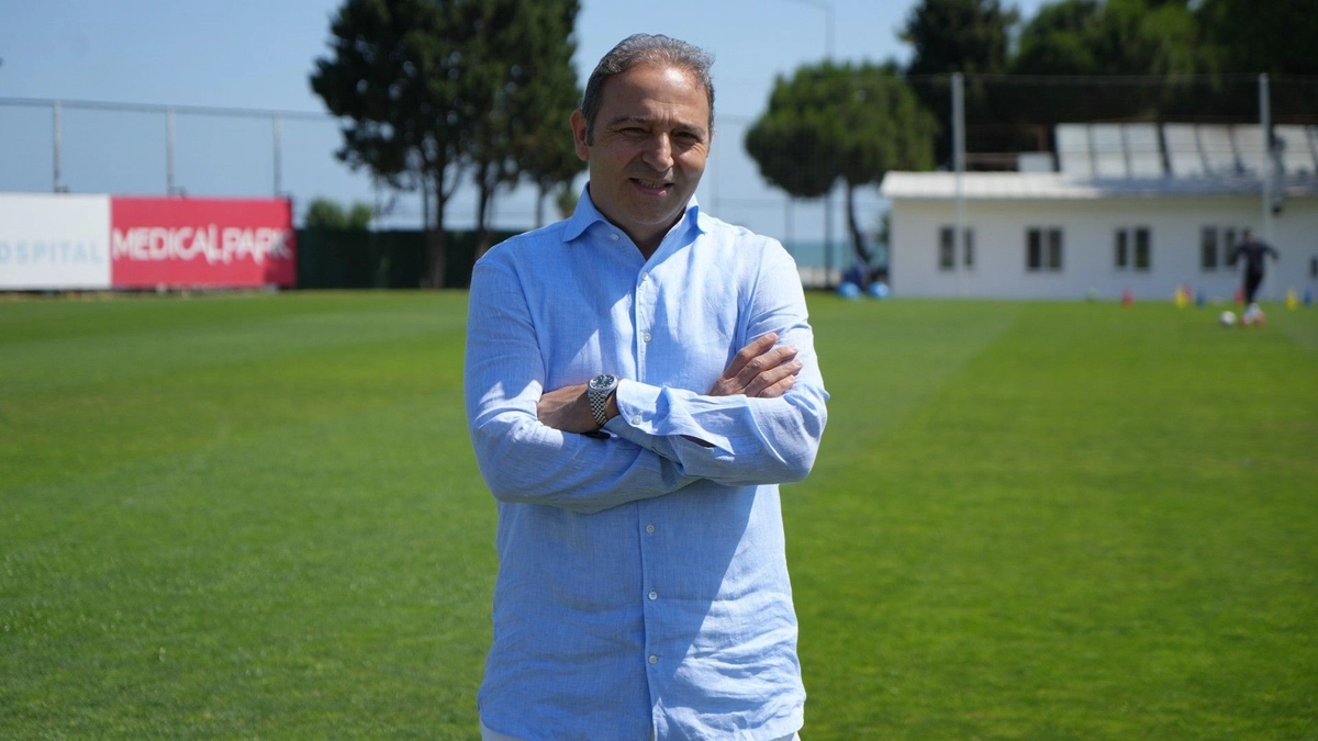 Samsunspor Futbol Direktörü Fuat Çapa, transfer yapacakları mevkileri açıkladı
