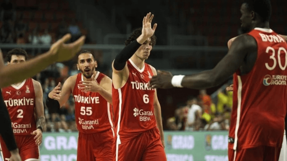 12 Dev Adam'ın konuğu İsviçre