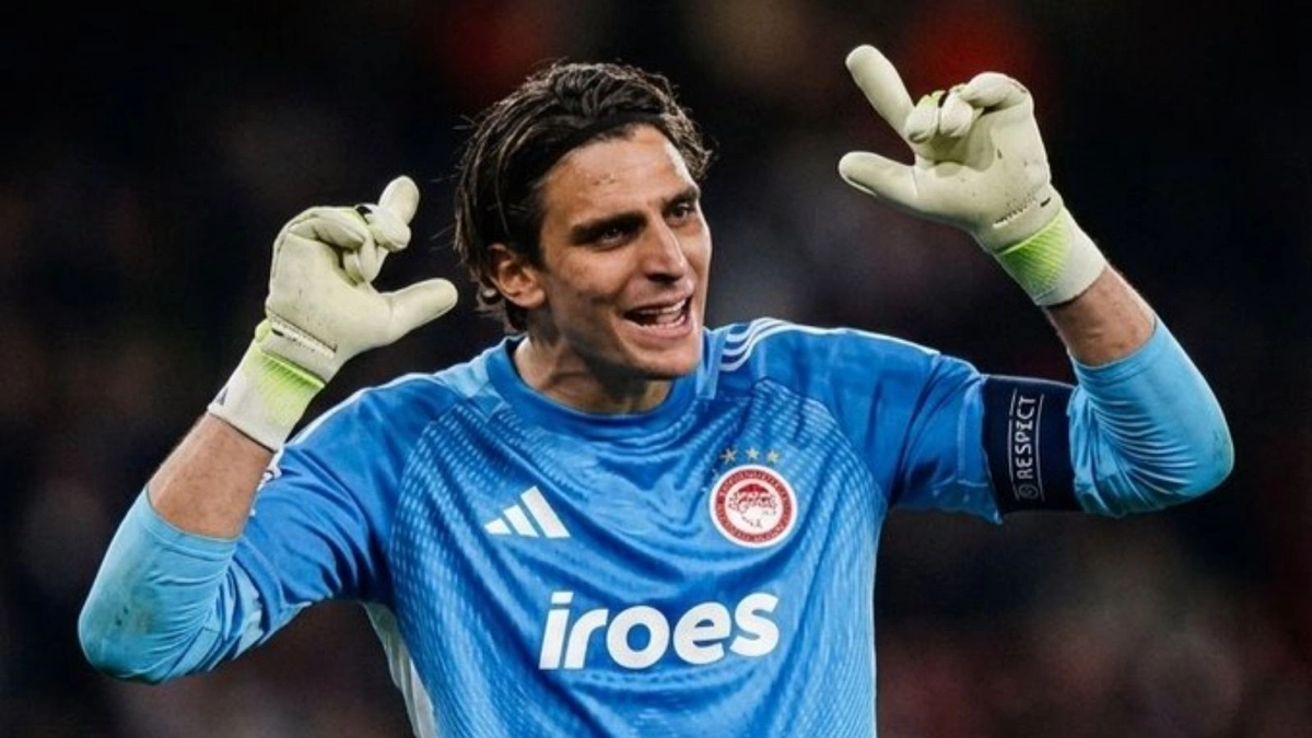 Fenerbahçe'de kaleci planı değişti! İşte gündemdeki isim...