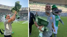 Bursaspor tribünlerinden Arda Turan'a sevgi seli! Tüm stat o sesle inledi