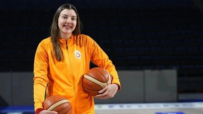 Galatasaray'da Elif Bayram'ın sözleşmesi uzatıldı!
