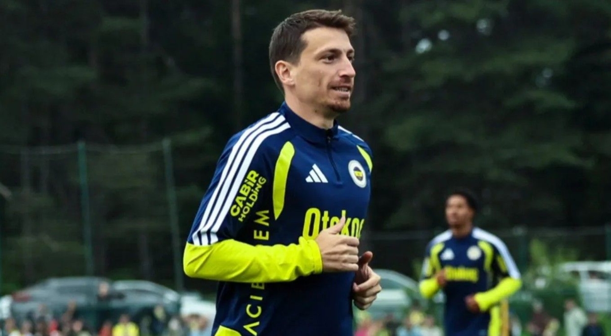 Fenerbahçe'de flaş Mert Hakan gelişmesi! Sözleşmesi sona ermişti...