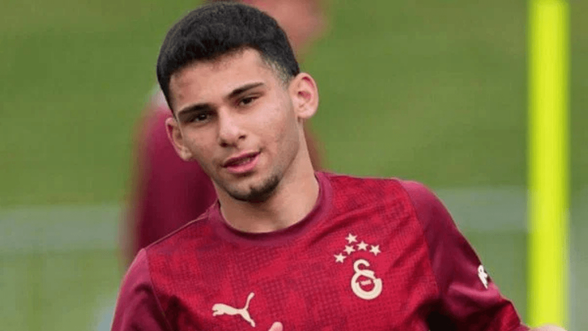 Galatasaray'dan geleceğe yatırım! Genç yıldızla imzalar atıldı