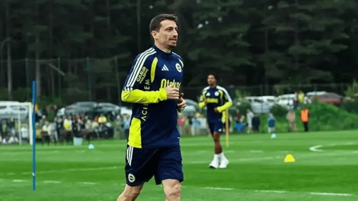 Fenerbahçe, Mert Hakan Yandaş ile flaş anlaşma yaptı! Herkes şaşırdı...