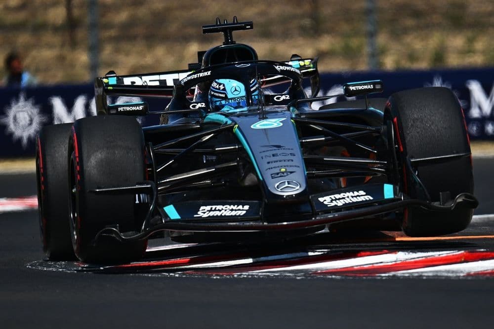 Mercedes pilotu George Russell