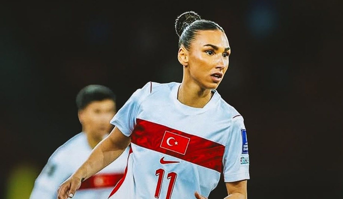 ABB FOMGET, milli futbolcu Miray Cin'i transfer etti