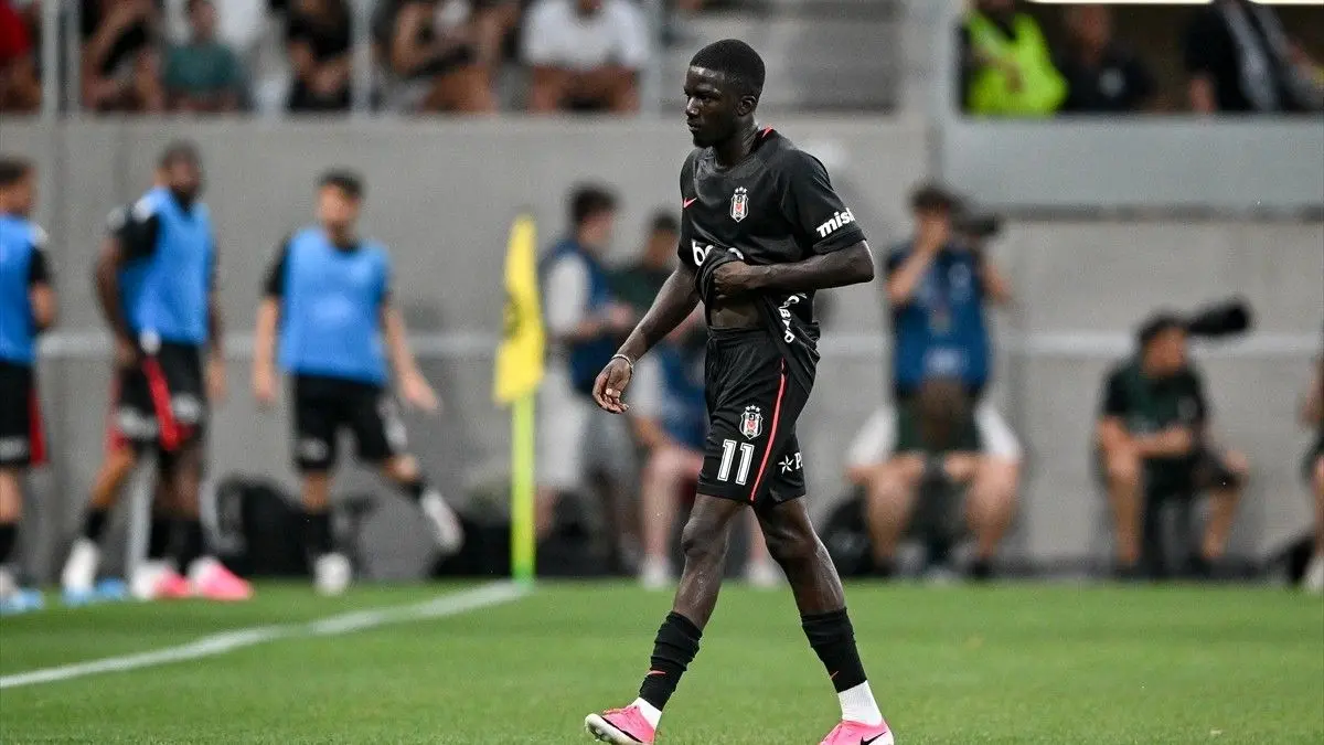 Beşiktaş'ta Ouattara'dan kırmızı kart için özür paylaşımı