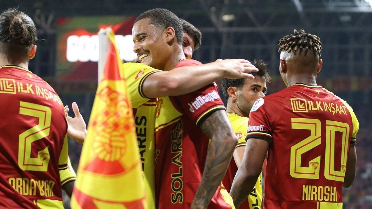 Göztepe yeni sezon öncesi vitesi 5'e taktı