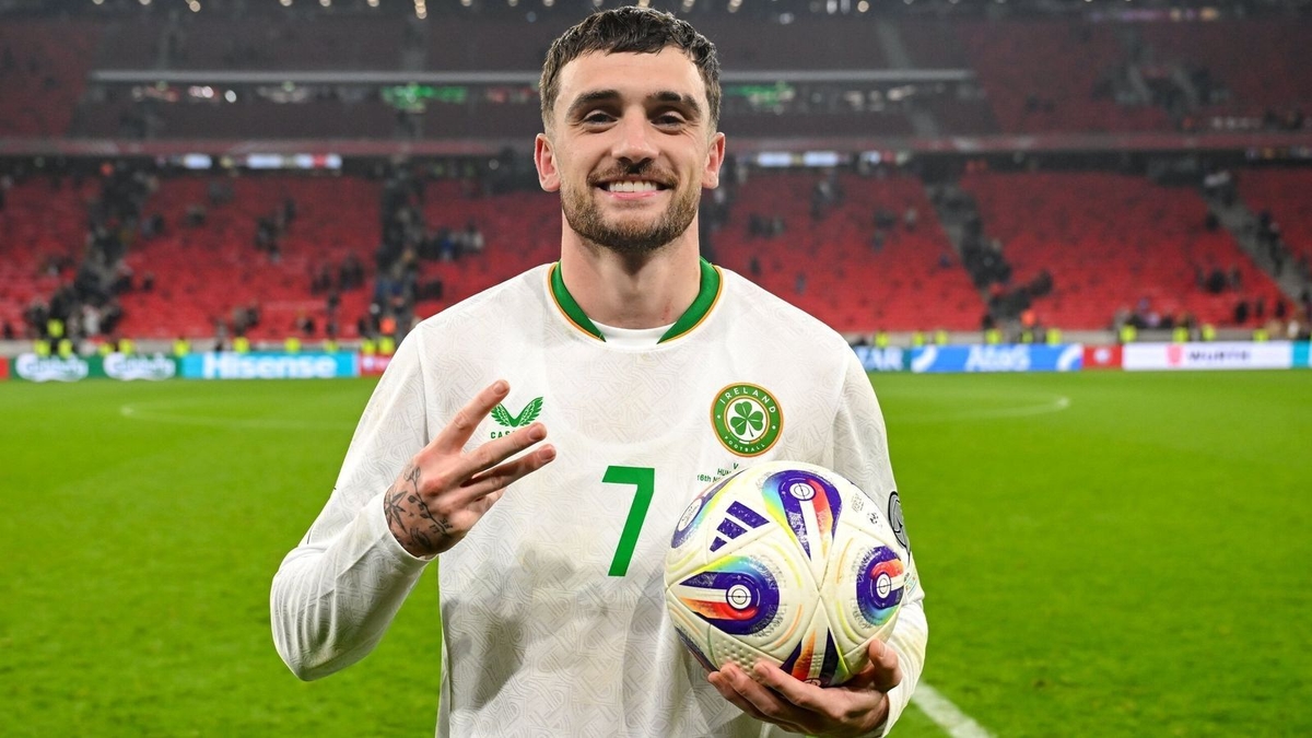 Trabzonspor'da forvete bir aday daha! Troy Parrott listede