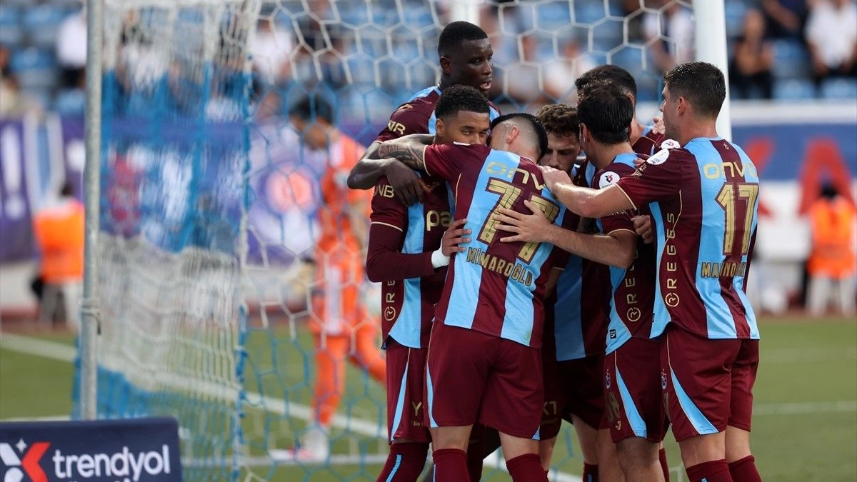Trabzonspor'da 9 numaranın yeni sahibi belli oldu! Yeni transfer bıraktı...