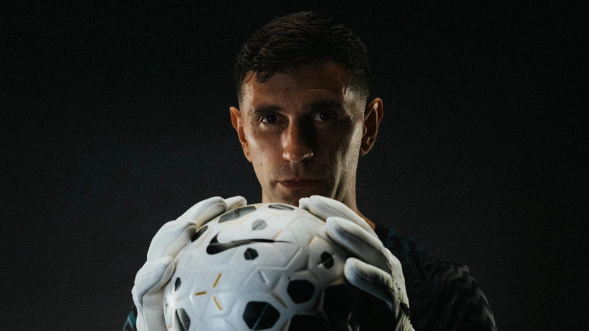 Chelsea, Aston Villa'dan kaleci Emiliano Martinez'i transfer etti!