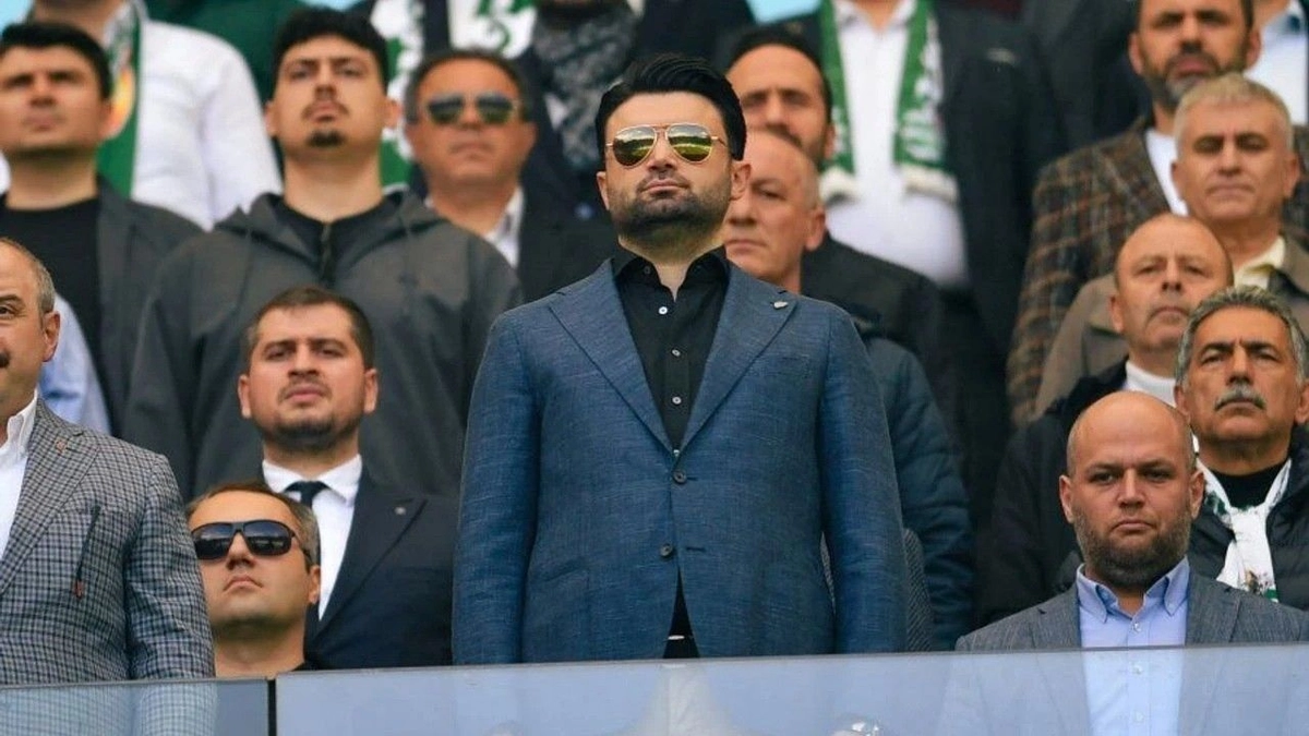 Bursaspor Başkanı Enes Çelik'ten hakem tepkisi: "Tüm Türkiye gördü!"