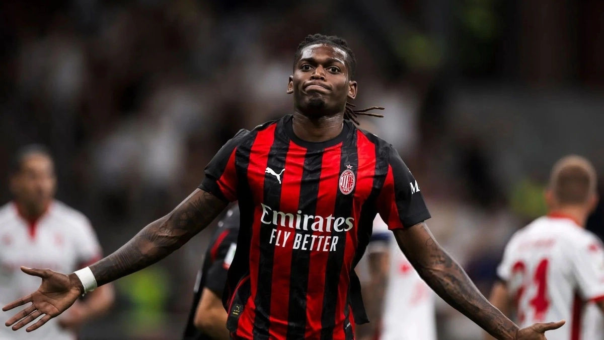 Milan, Galatasaray'ın Leao için yaptığı 40 milyon Euro'luk teklife cevap verdi
