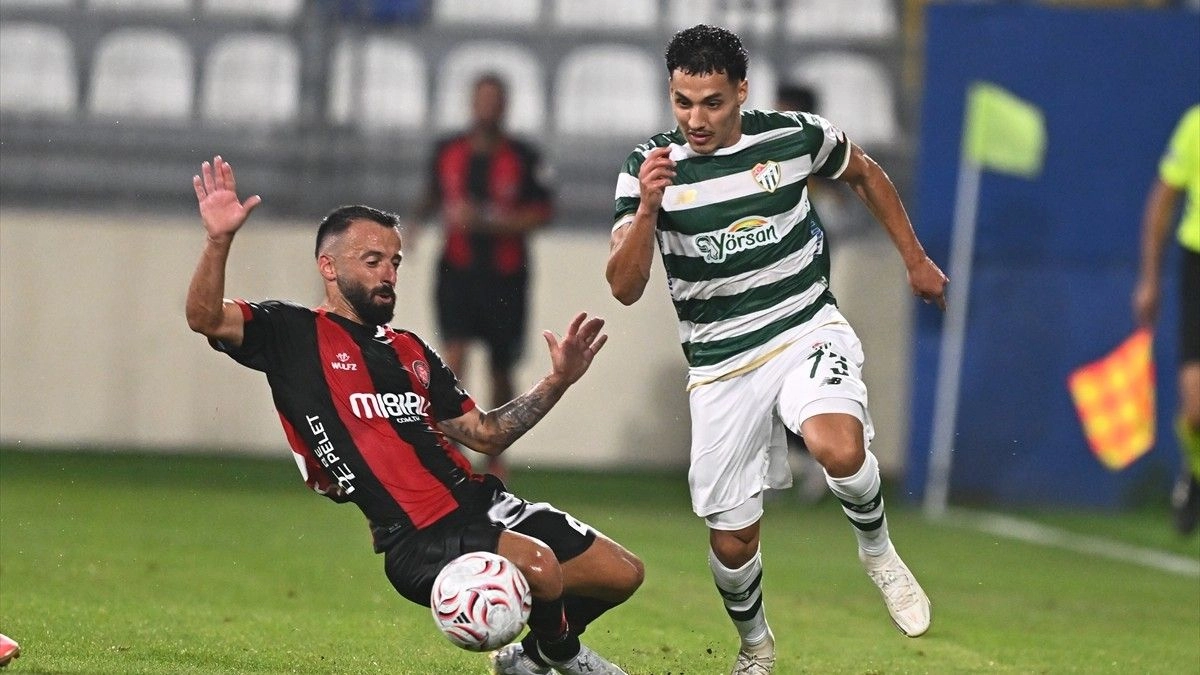 (GENİŞ ÖZET) Mısırlı.com.tr Fatih Karagümrük: 2 - Bursaspor: 1 MAÇ SONUCU