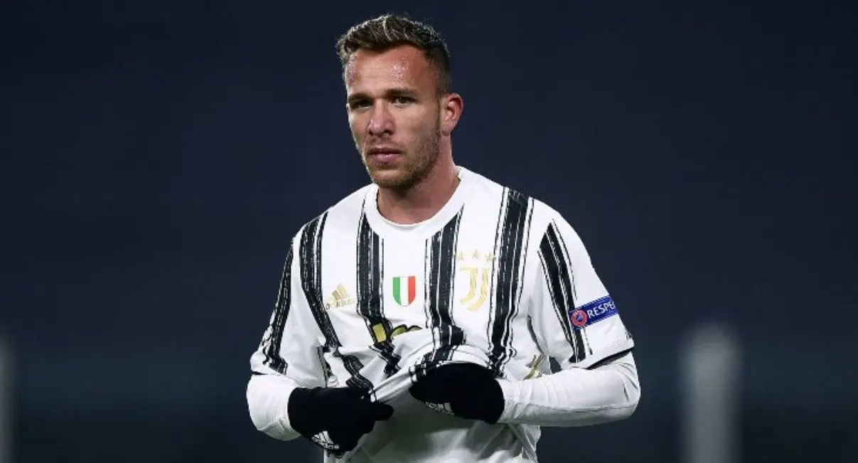 Juventus, Beşiktaş'ın istediği Arthur Melo'nun sözleşmesini feshetti