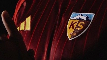 Kayserispor, bir günde 15 transferi birden açıkladı