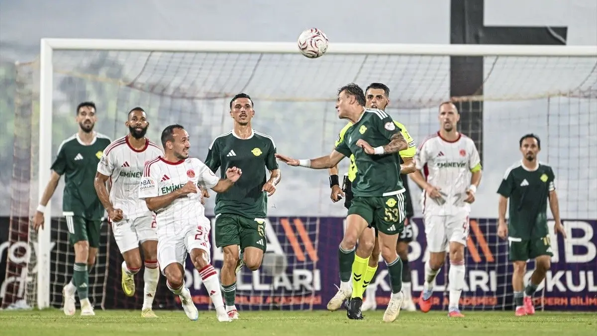 Ümraniyespor - Esenler Erokspor: 1-1 (Maç sonucu-yazılı özet)