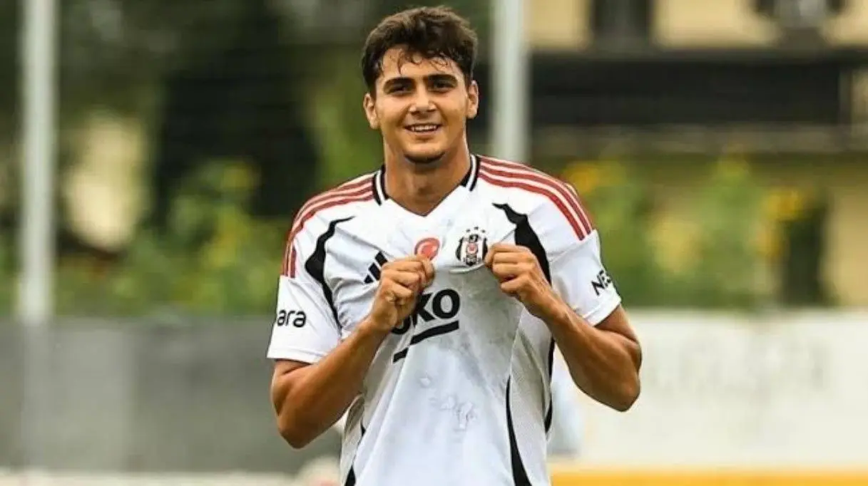 Beşiktaş'ın genç futbolcusu Mustafa Hekimoğlu'na LaLiga'dan teklif geldi