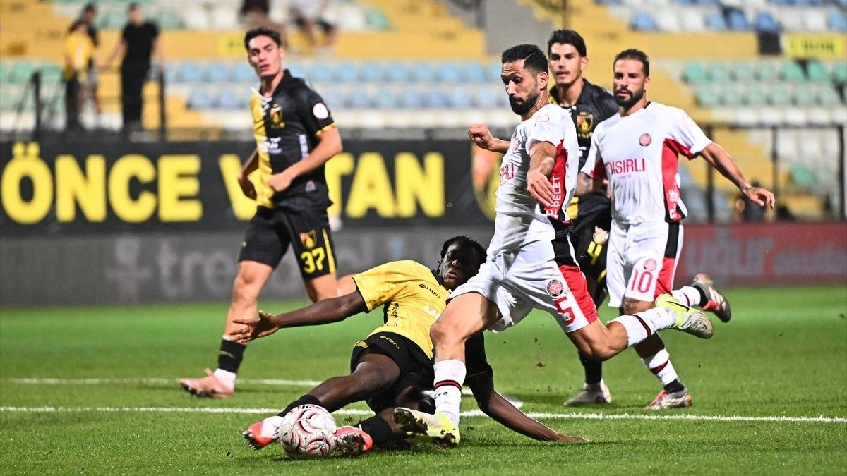 İstanbulspor ile Fatih Karagümrük puanları paylaştı