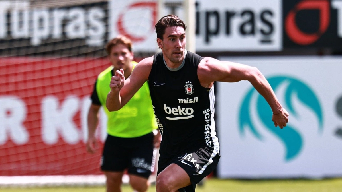 Dusan Vlahovic'ten Beşiktaş taraftarına: "Şimdiden söyleyeyim..."