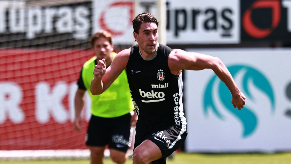 Dusan Vlahovic'ten Beşiktaş taraftarına: "Şimdiden söyleyeyim..."
