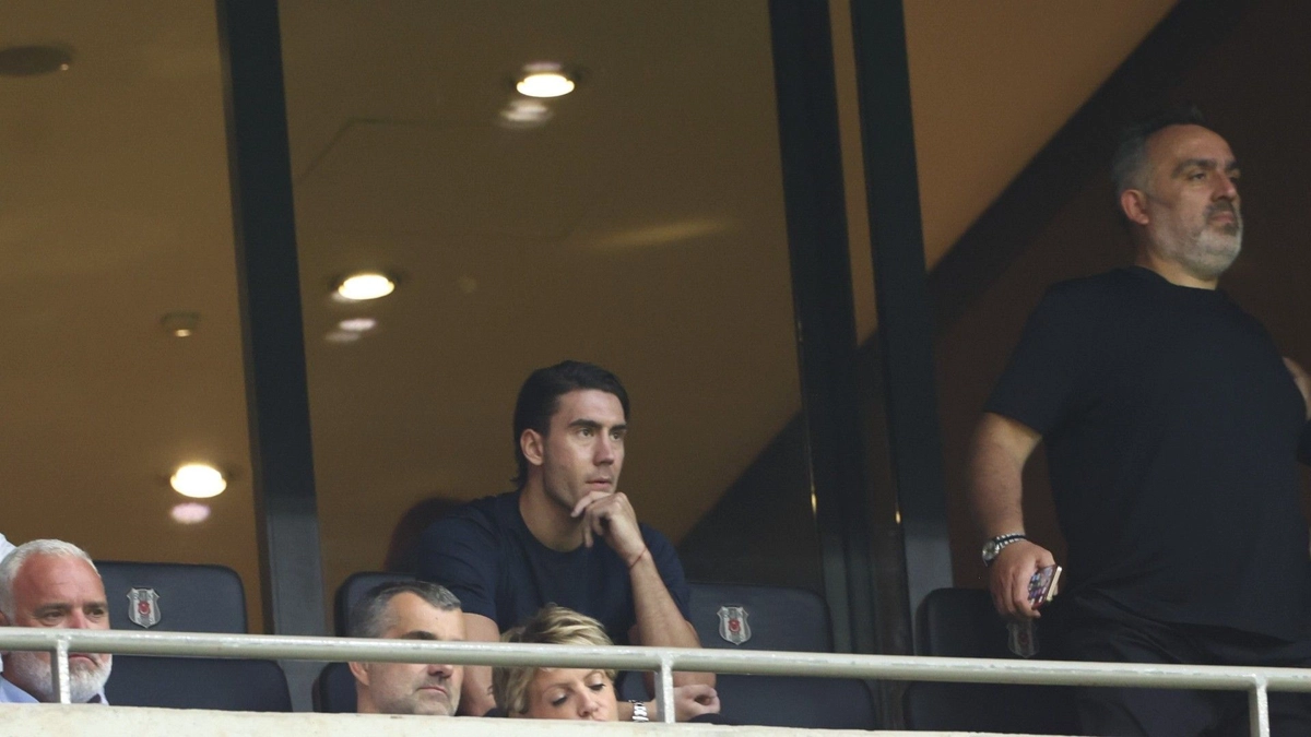 Yeni transfer Vlahovic, Tüpraş Stadı'nda