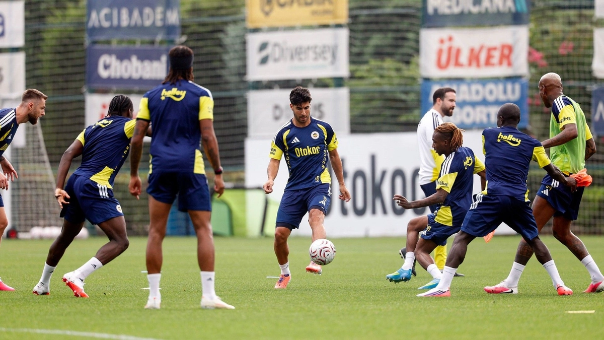 Fenerbahçe, Sturm Graz maçı hazırlıklarını sürdürdü