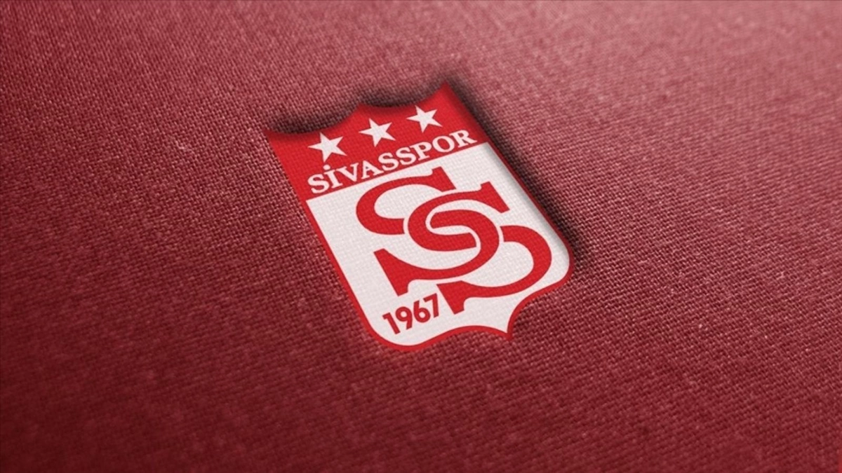 Sivasspor’da 4 imza birden