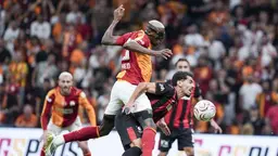 Süper Lig'de sezonun ilk golü Victor Osimhen'den geldi!