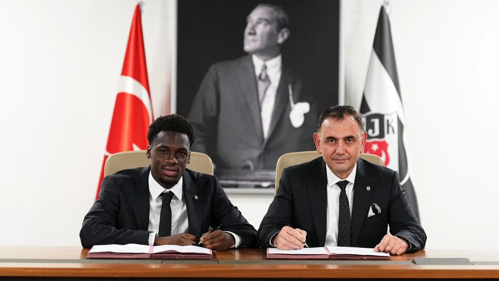 Ernest Poku, Beşiktaş'a imzayı attı! Resmi açıklama...