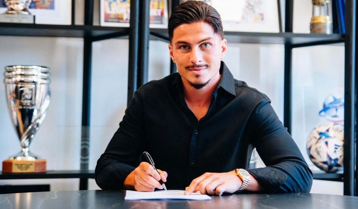 Transferde adı Galatasaray ile anılan Franjo Ivanovic imzayı attı