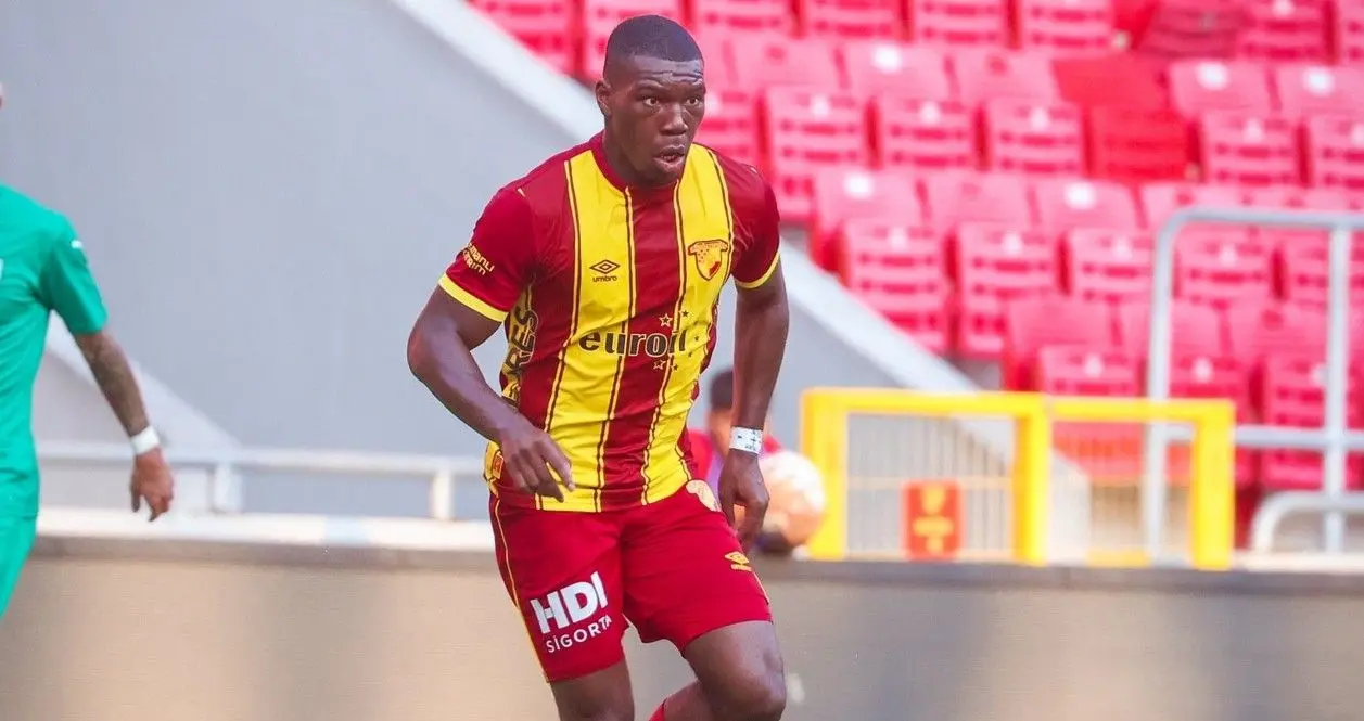 Göztepe’de Sinclair Armstrong, taraftardan tam not aldı