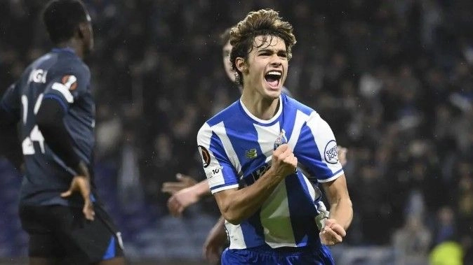 G.Saray'a Rodrigo Mora'dan kötü haber: Roma ile anlaştı!