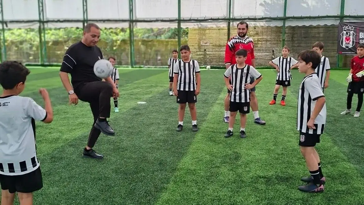 Erkan Avseren: "Beşiktaş'ın geleceğini inşa ediyoruz"