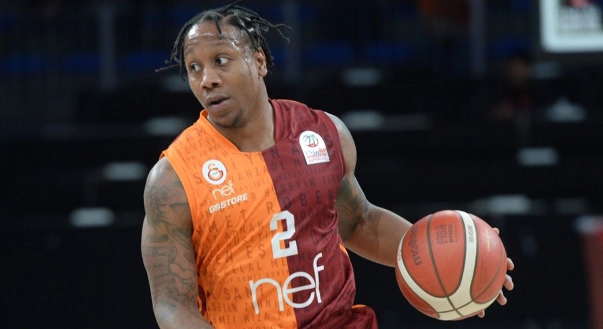 Trabzonspor eski Galatasaraylı'ya imza attırdı! Anlaşmanın geçerli olabilmesi için tek şart var
