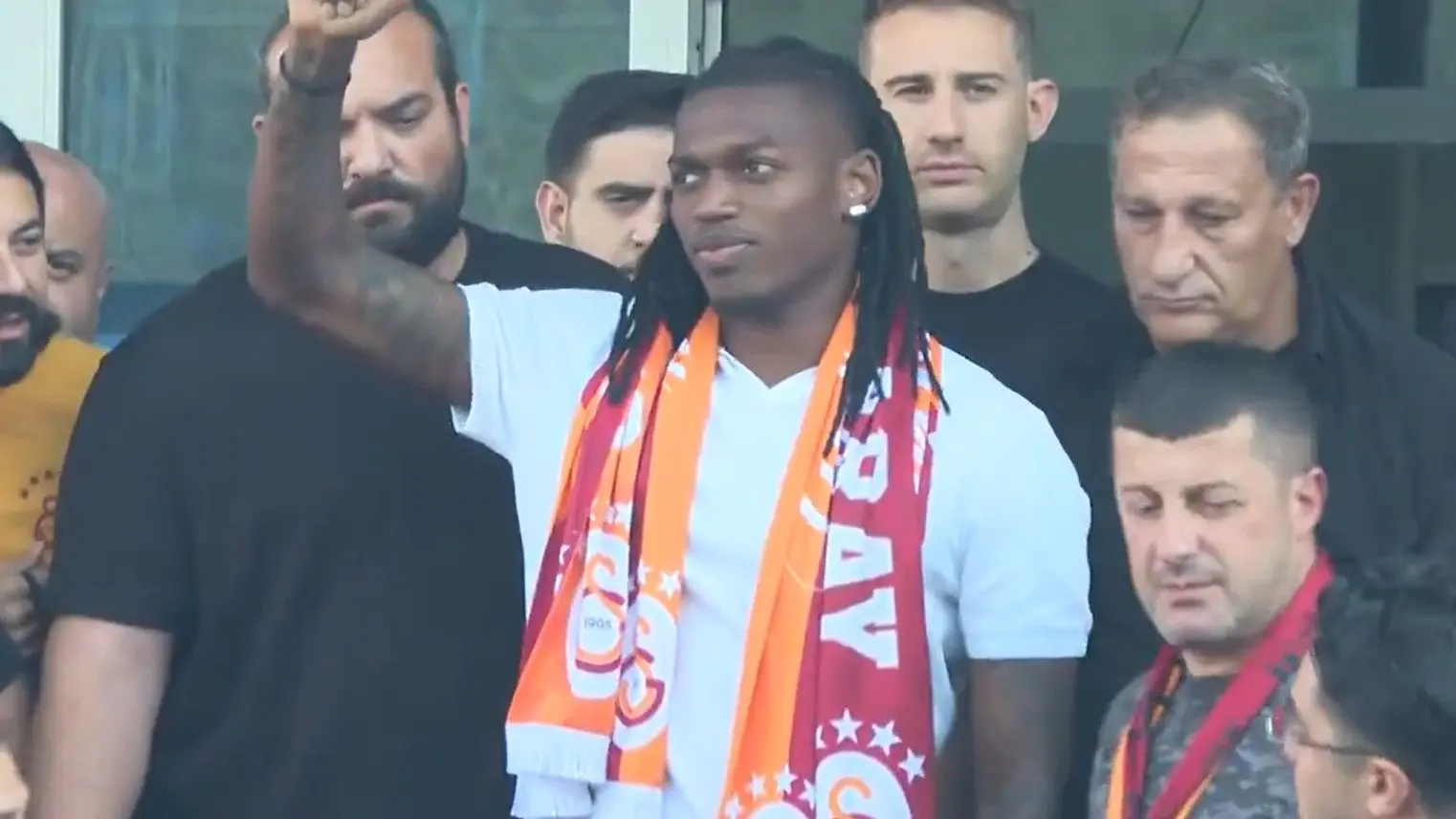 İstanbul'a inen Rafael Leao: "Aston Villa'yı reddettim"