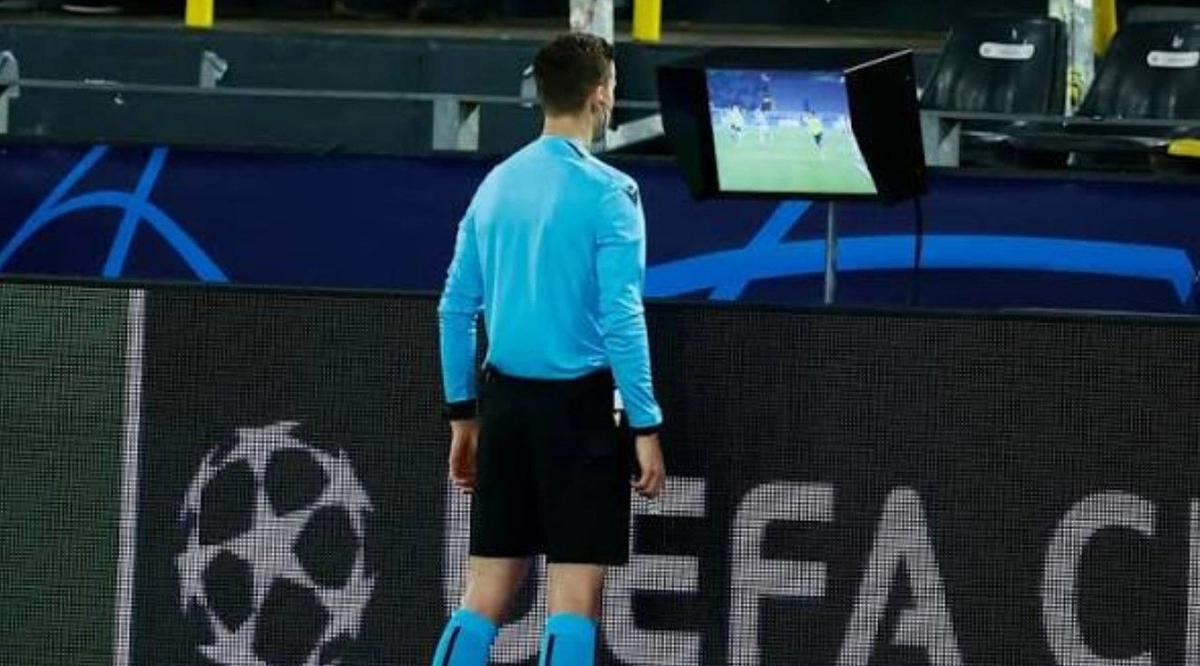 UEFA, hakemlerin karar alma süreçlerine açıklık getirmek için "Clear Line"ı kullanıma sundu