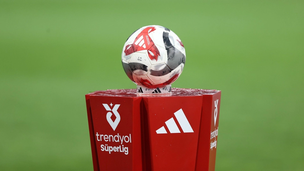 Kulüpler istedi, TFF karar aldı! Süper Lig'de çipli top sistemi